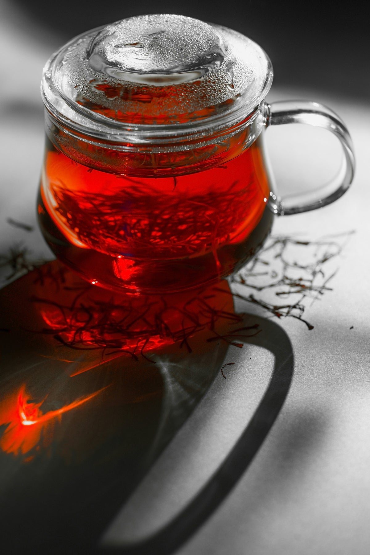 saffron tea with Saffronia saffron